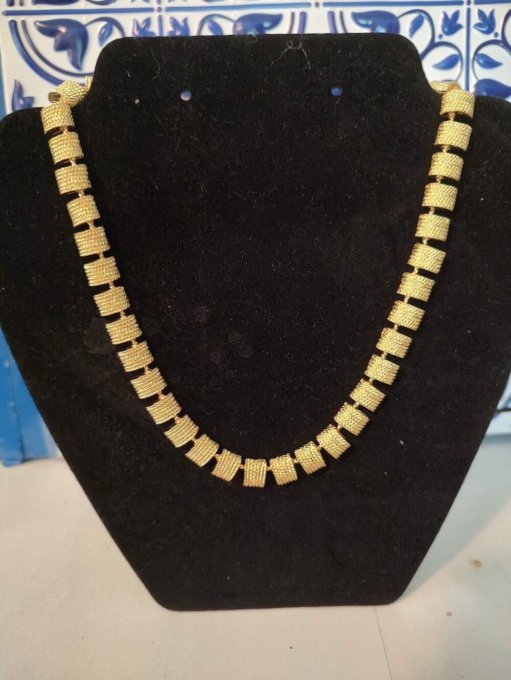 Ladies Necklace